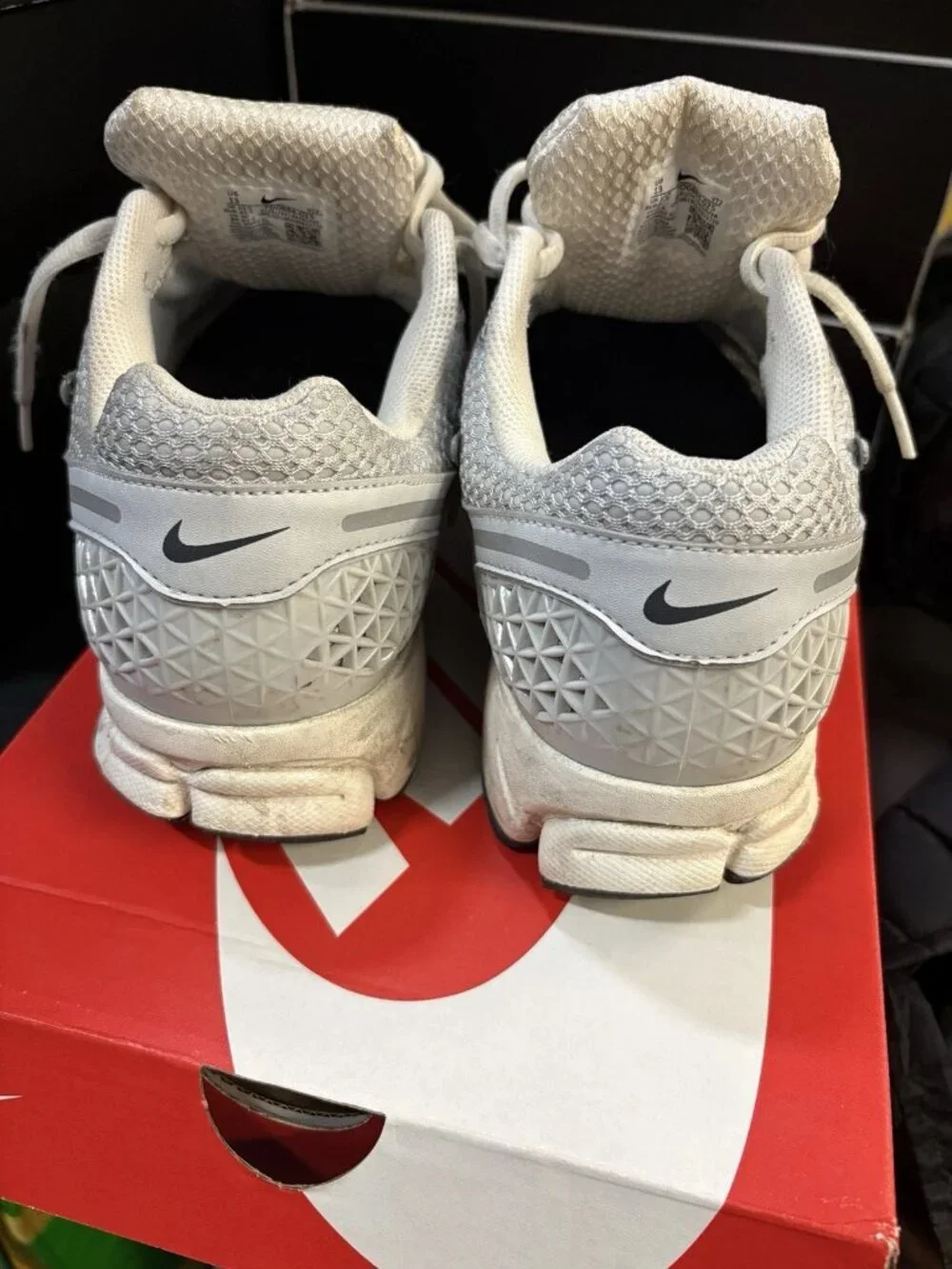WORN Wmns Nike Zoom Come to 5 Photon Dust FD0884-025 Size 13w/11.5m WITH BOX